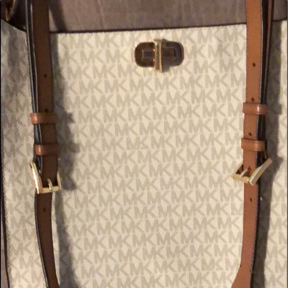 Michael Kors fabulous crossbody.